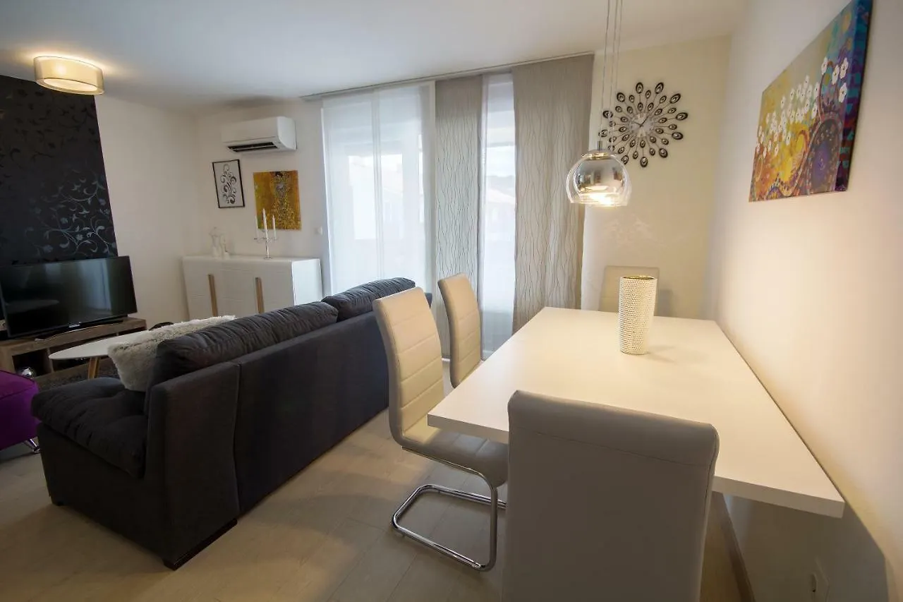 Deluxe Apartment Perla Pula