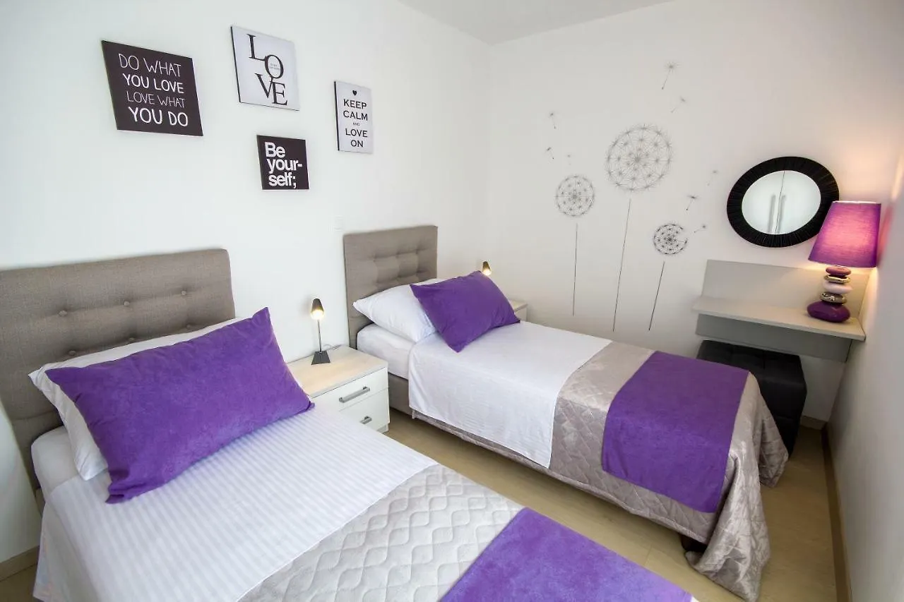 Deluxe Apartment Perla Pula 0*,